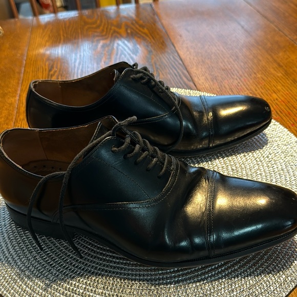 FLORSHEIM Francisco Black Leather Cap-Toe Oxfords - Picture 1 of 7